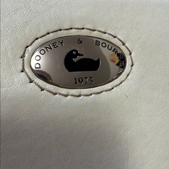 Dooney & Bourke LG Toscana Cream and Red Leather Wallet - Picture 14 of 14